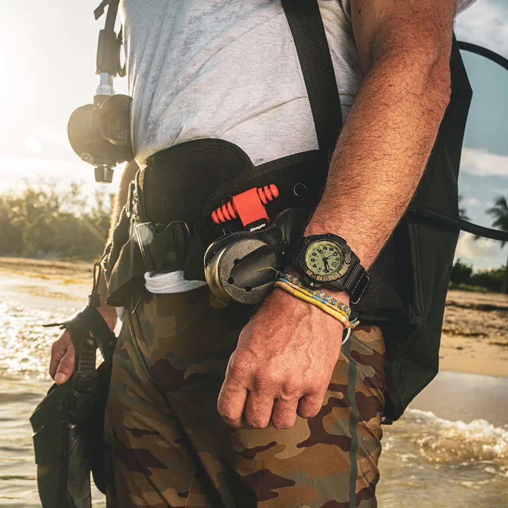 Quick Cash Draw - Win £450 tax-free cash or Luminox Navy Seal Foundation Watch Gift Set - Image 9