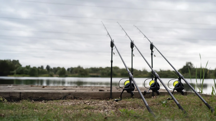 Quick Cash Draw - Win £450 tax-free cash or 3x Nash Air Force F20 Rod's - Image 3