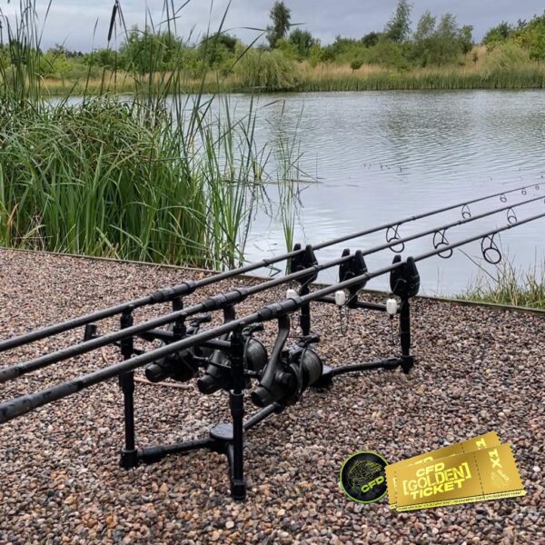 [🎫 WITH GOLDEN TICKET INSTANT WINS🎫] – Fox Black Label QR 3 Rod Pod Complete or £175 Cash